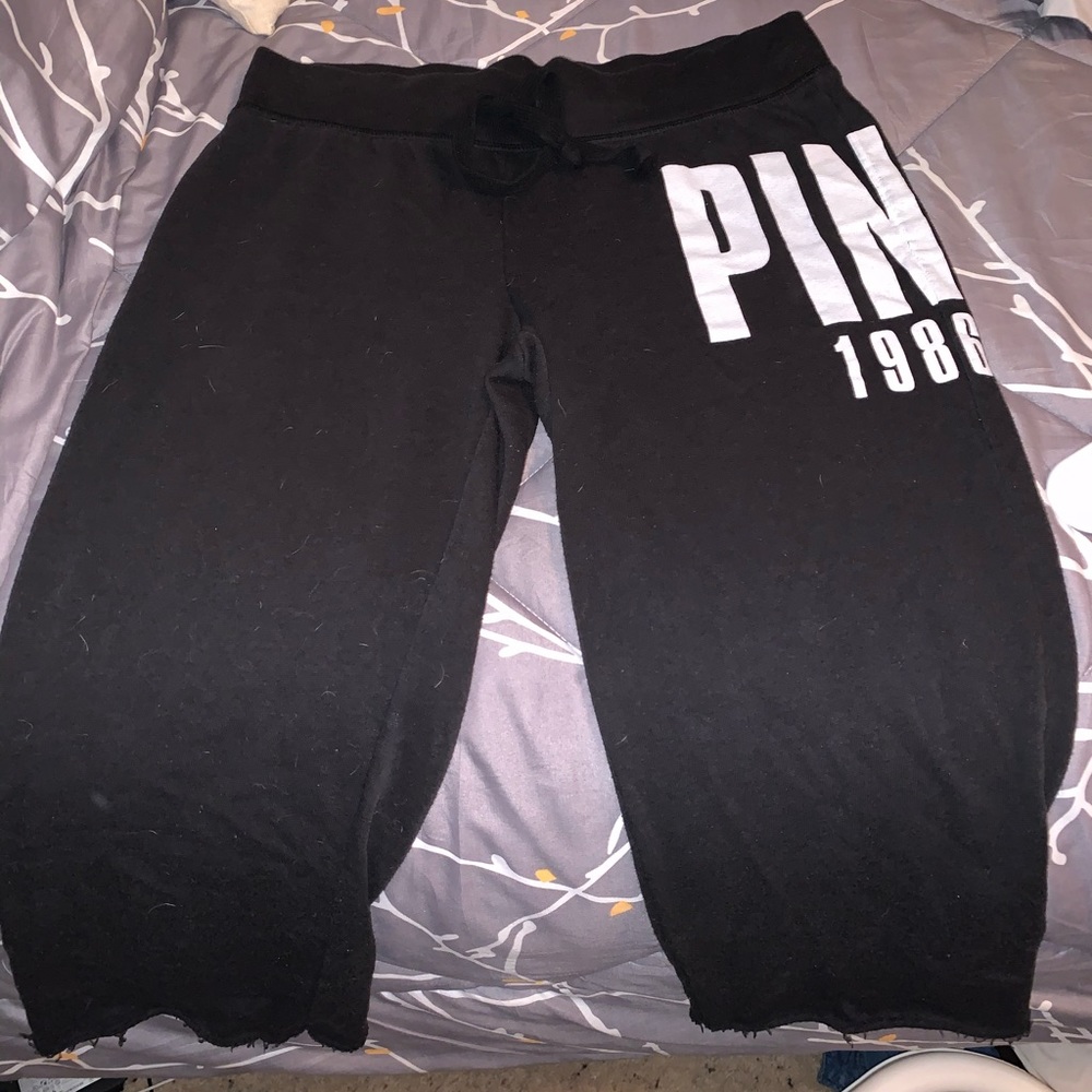 VS PINK relaxed fit crop plant/sweats